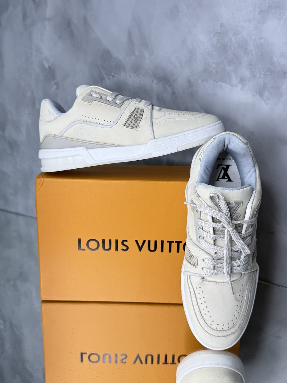 Tênis LV  - 1