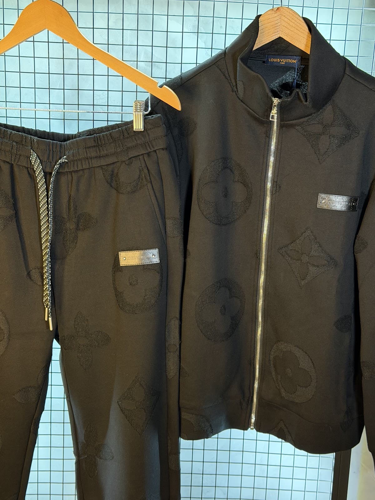 Conjunto LV Importado - 1