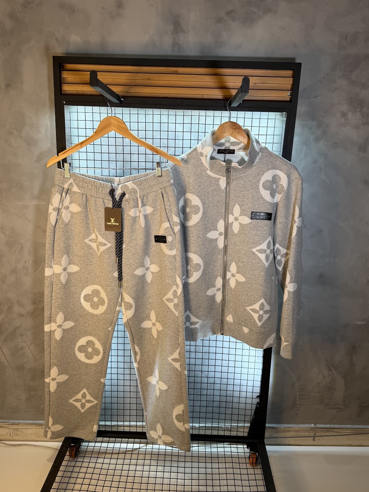 Conjunto LV Importado - Imagem 5