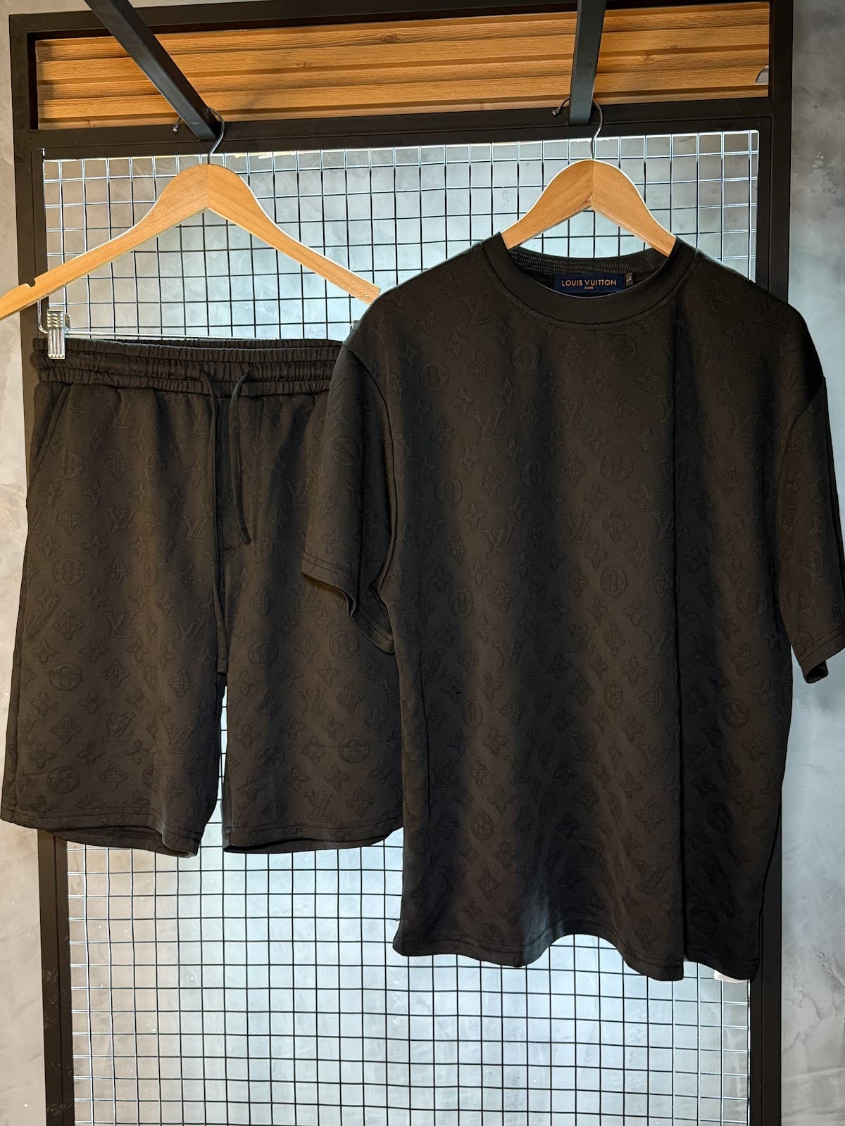 Conjunto LV Importado - 1