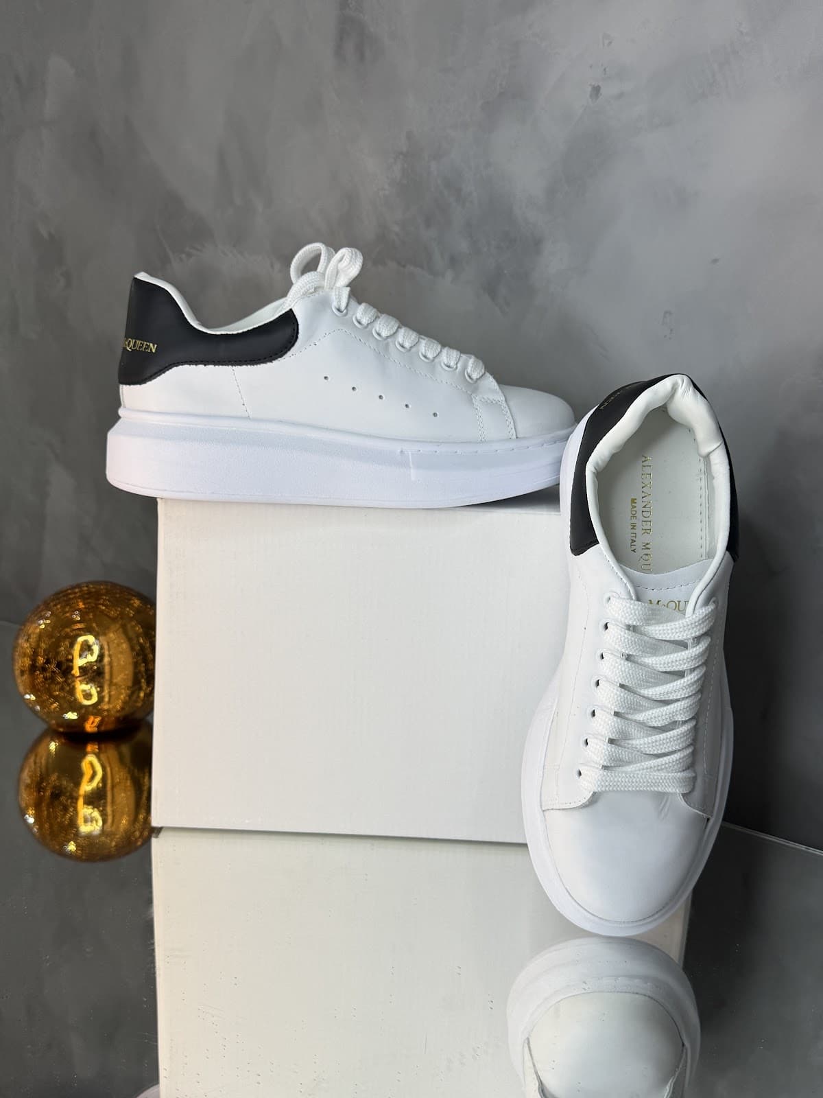 alexandeer MCqueen - 1