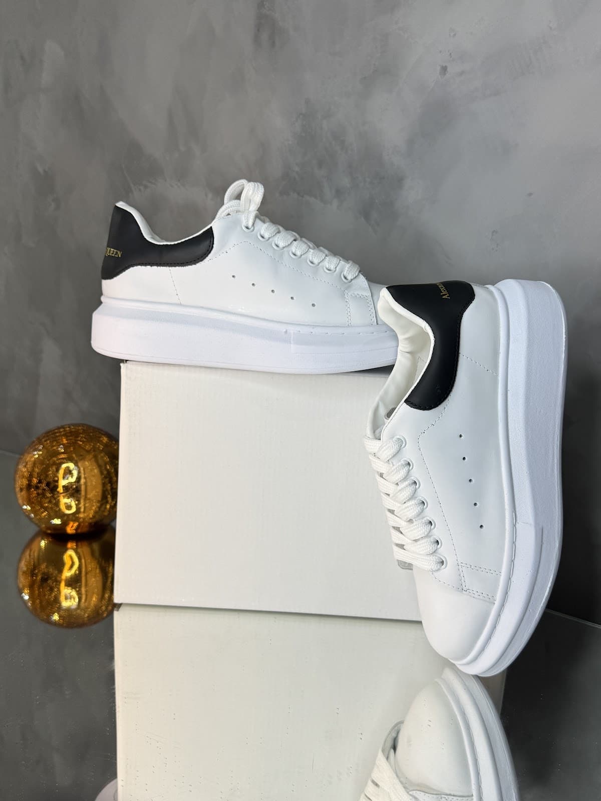 alexandeer MCqueen - Imagem 2